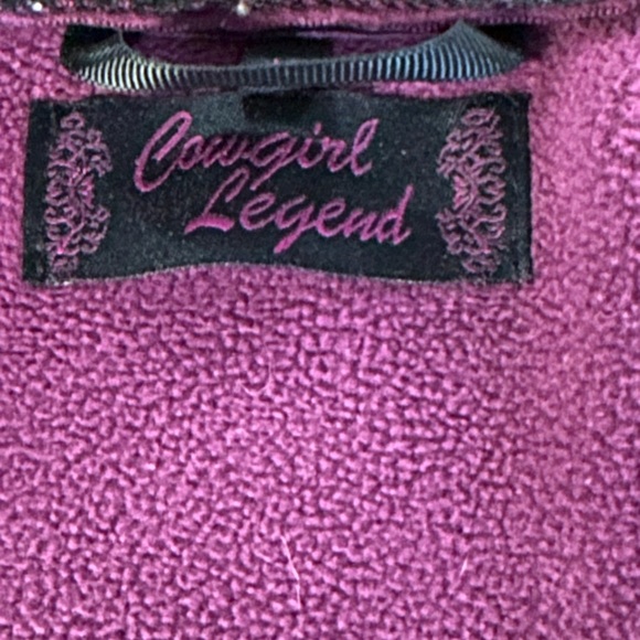 Very nice girls size large softshell jacket. Pink lining and pink piping. - Picture 4 of 4